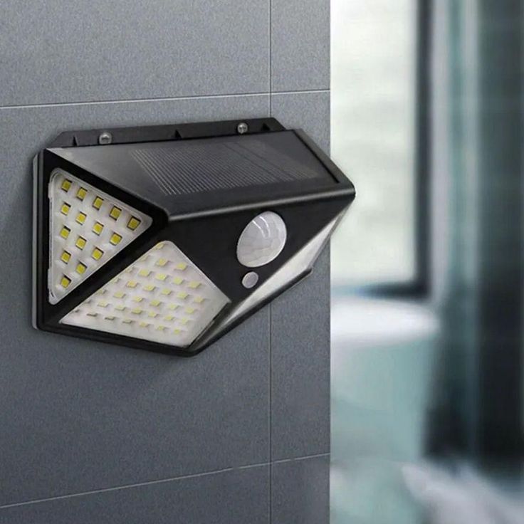 Luminária Solar LED com Sensor de Movimento SolarGuard